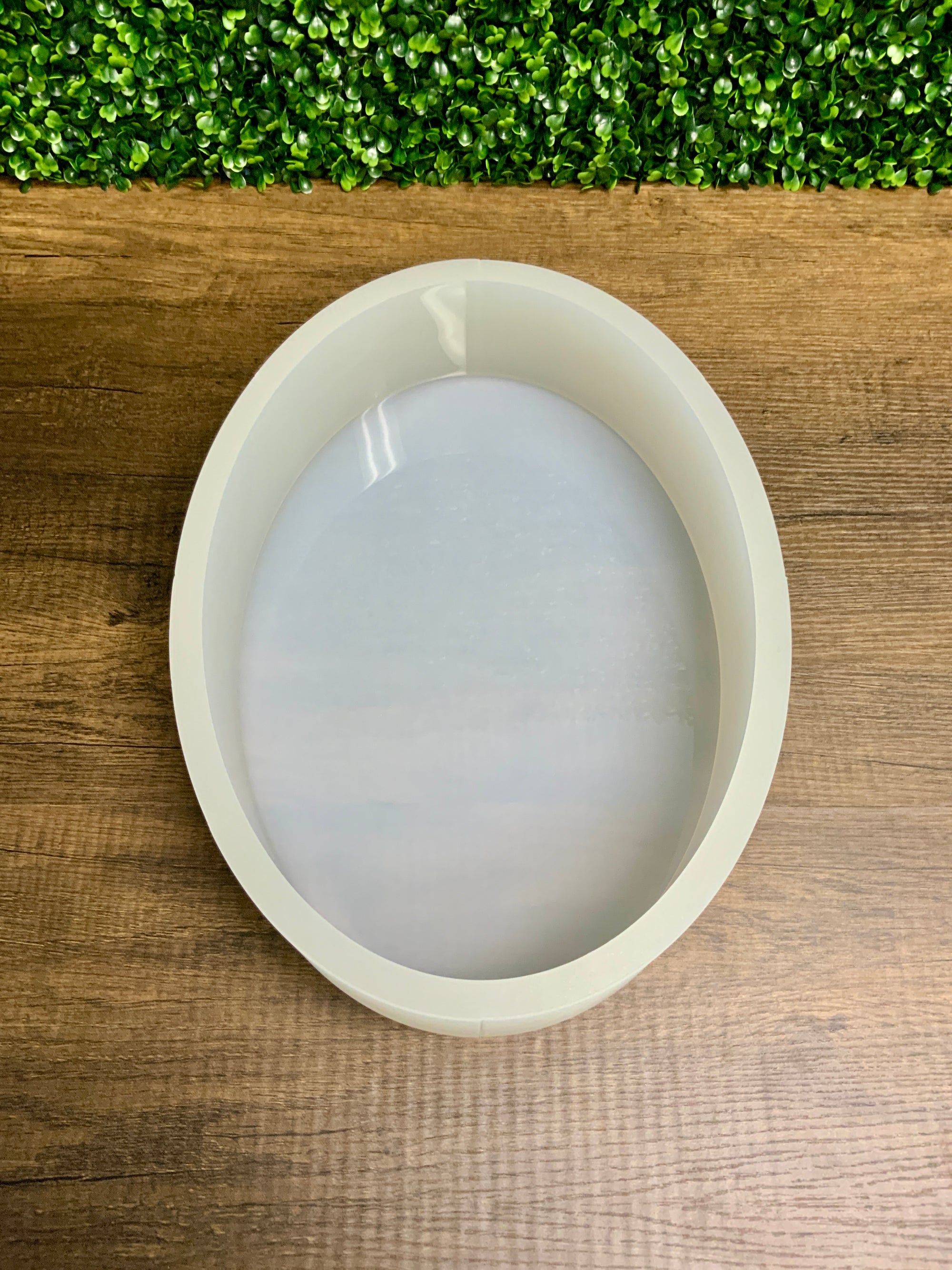 Deep Oval Mold | 14" x10" x 3" |