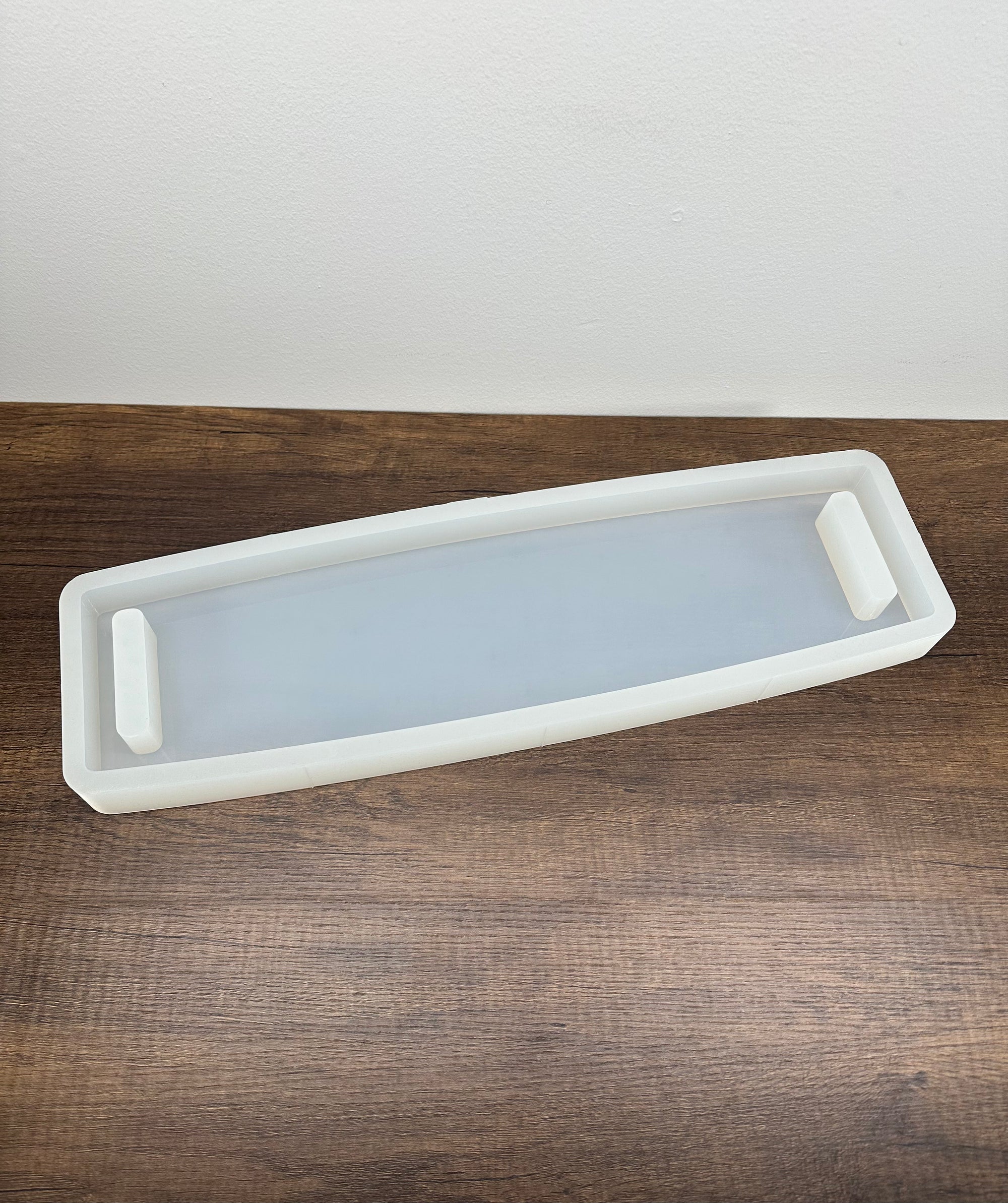 22" X 6" X 1.25" Large Bowed Rectangle with Double Handles Silicone Mold