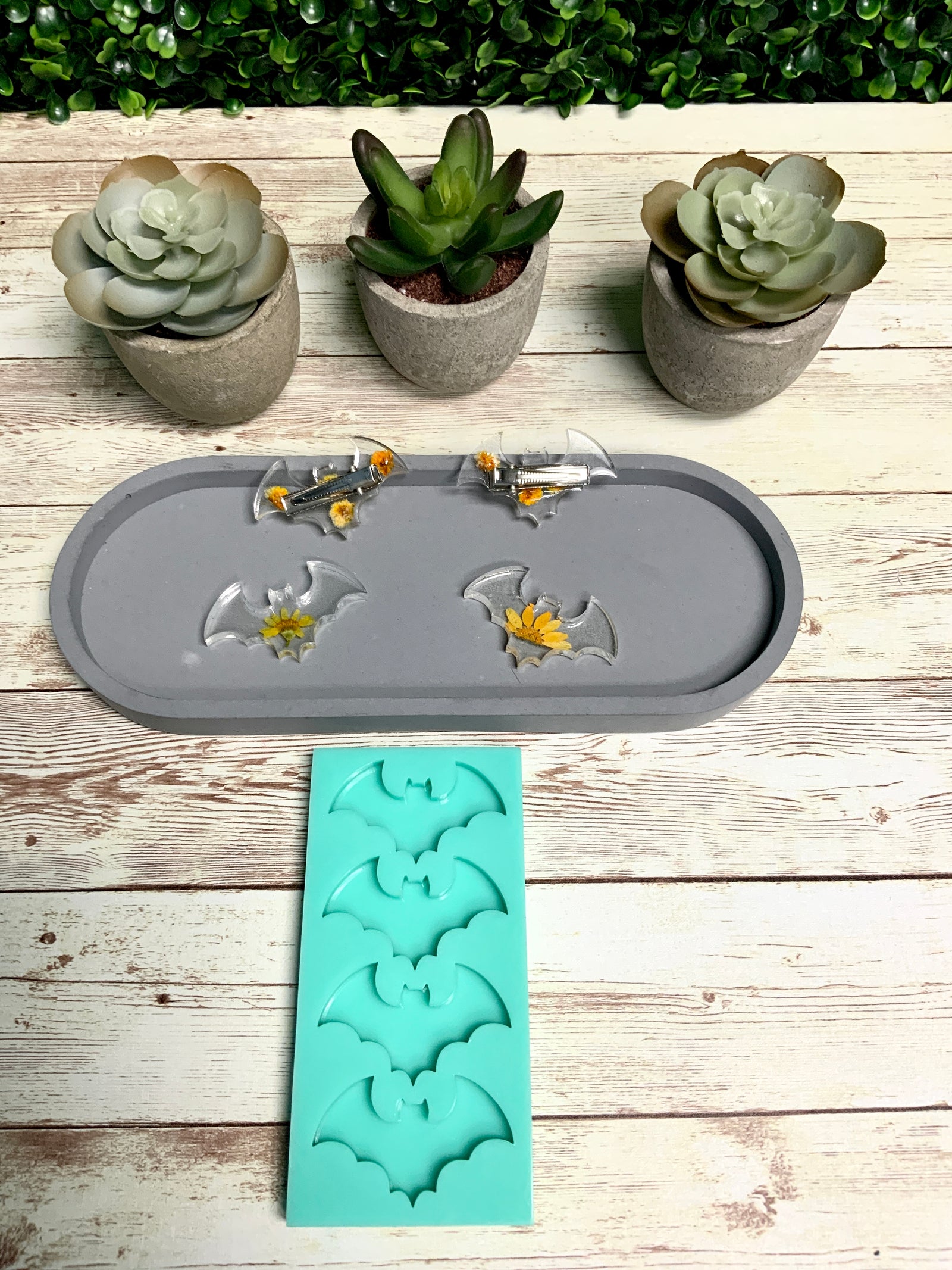 Bat Mold | 2"x1.25"x.25" | Keychain Molds, Hairclip Mold, Magnet Mold, Halloween Mold