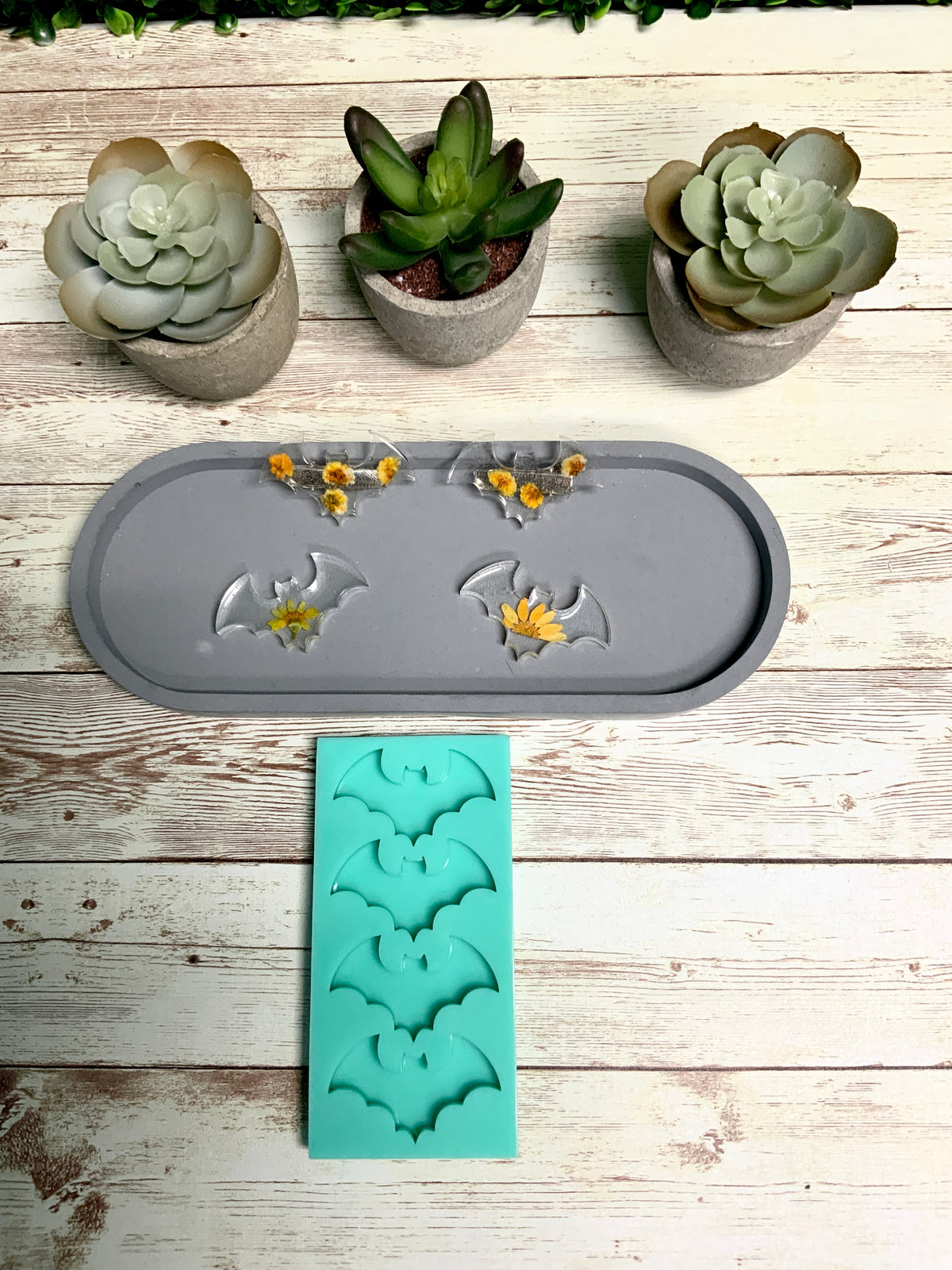 Bat Mold | 2"x1.25"x.25" | Keychain Molds, Hairclip Mold, Magnet Mold, Halloween Mold