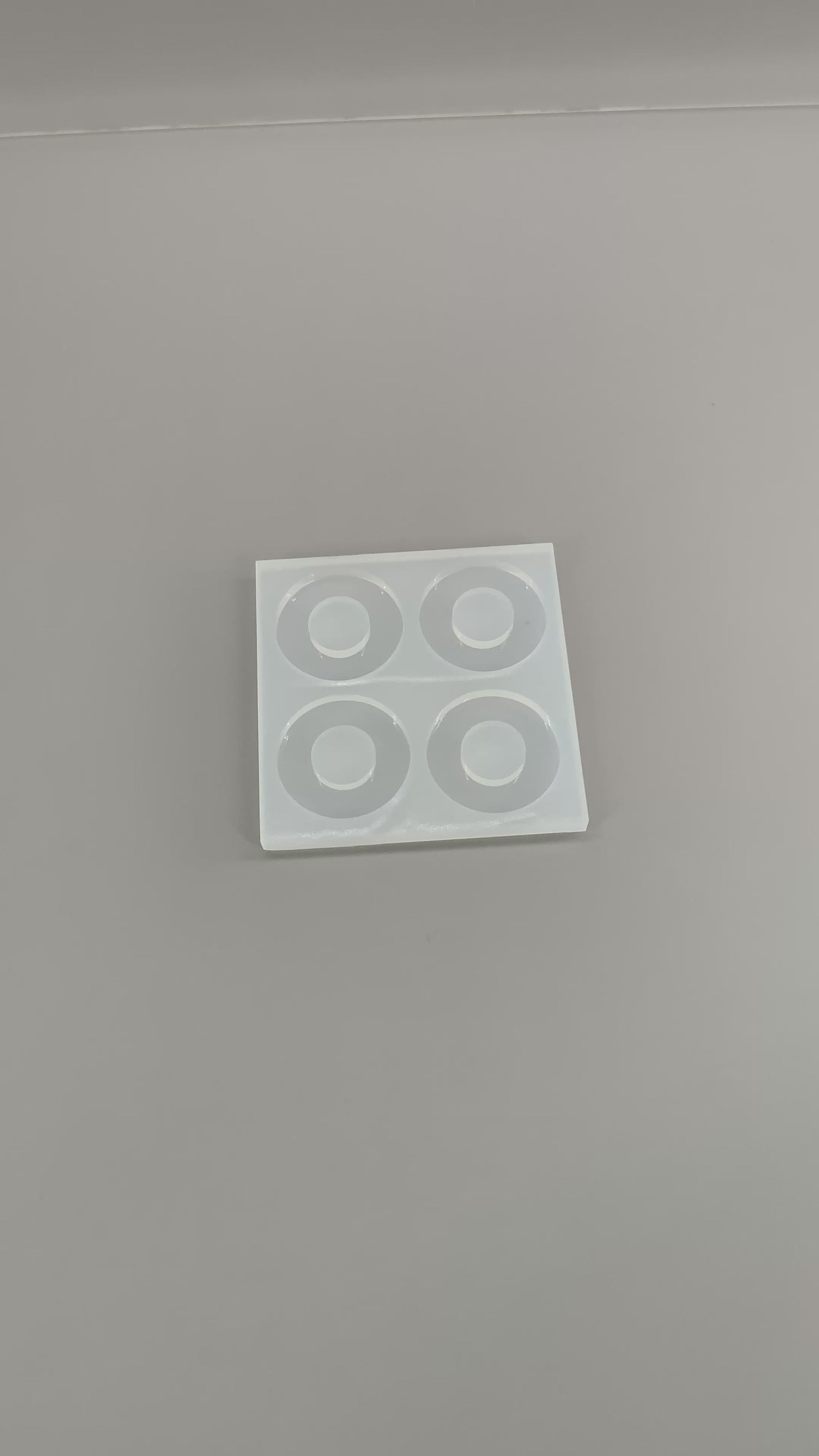 Wreath Hoop Resin Mold - Round Earring & Keychain Mold