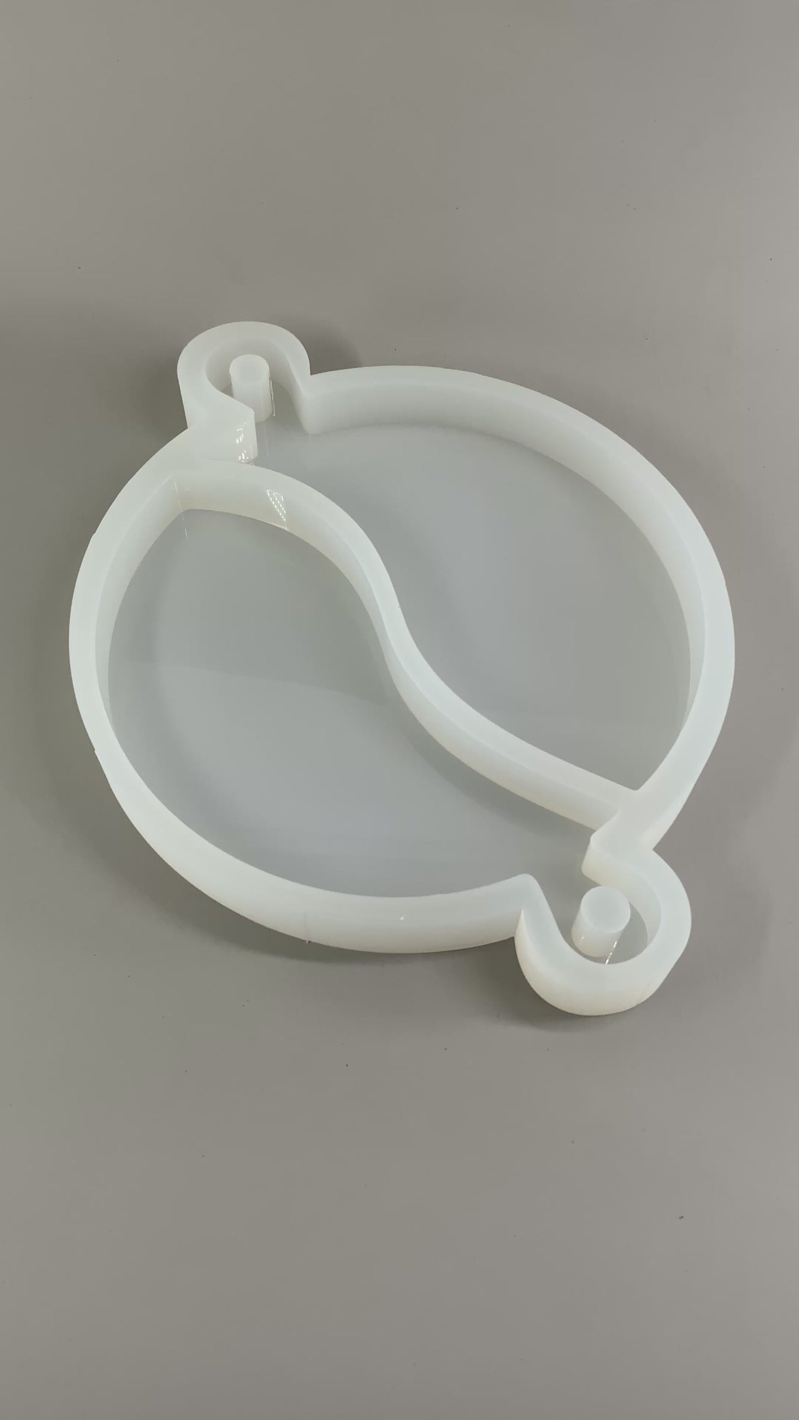 12" Round x 1.25" Romeo & Juliet Serving Board Set Silicone Mold - Nesting Serving Board Mold