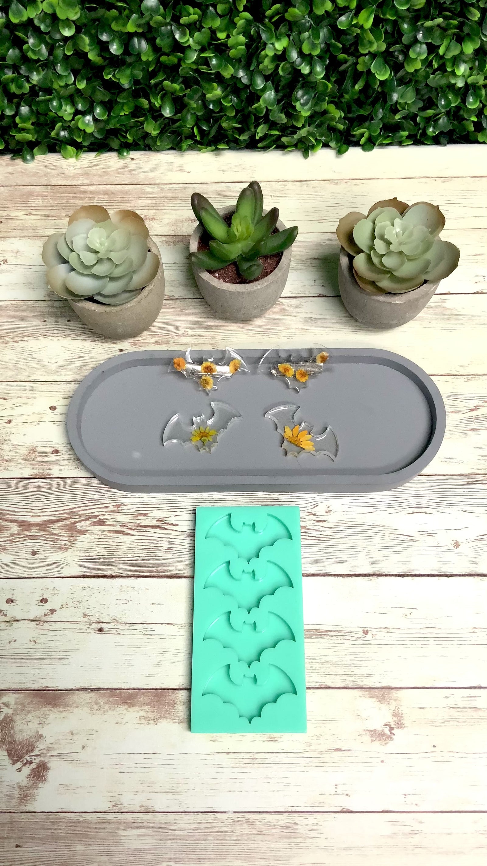 Bat Mold | 2"x1.25"x.25" | Keychain Molds, Hairclip Mold, Magnet Mold, Halloween Mold