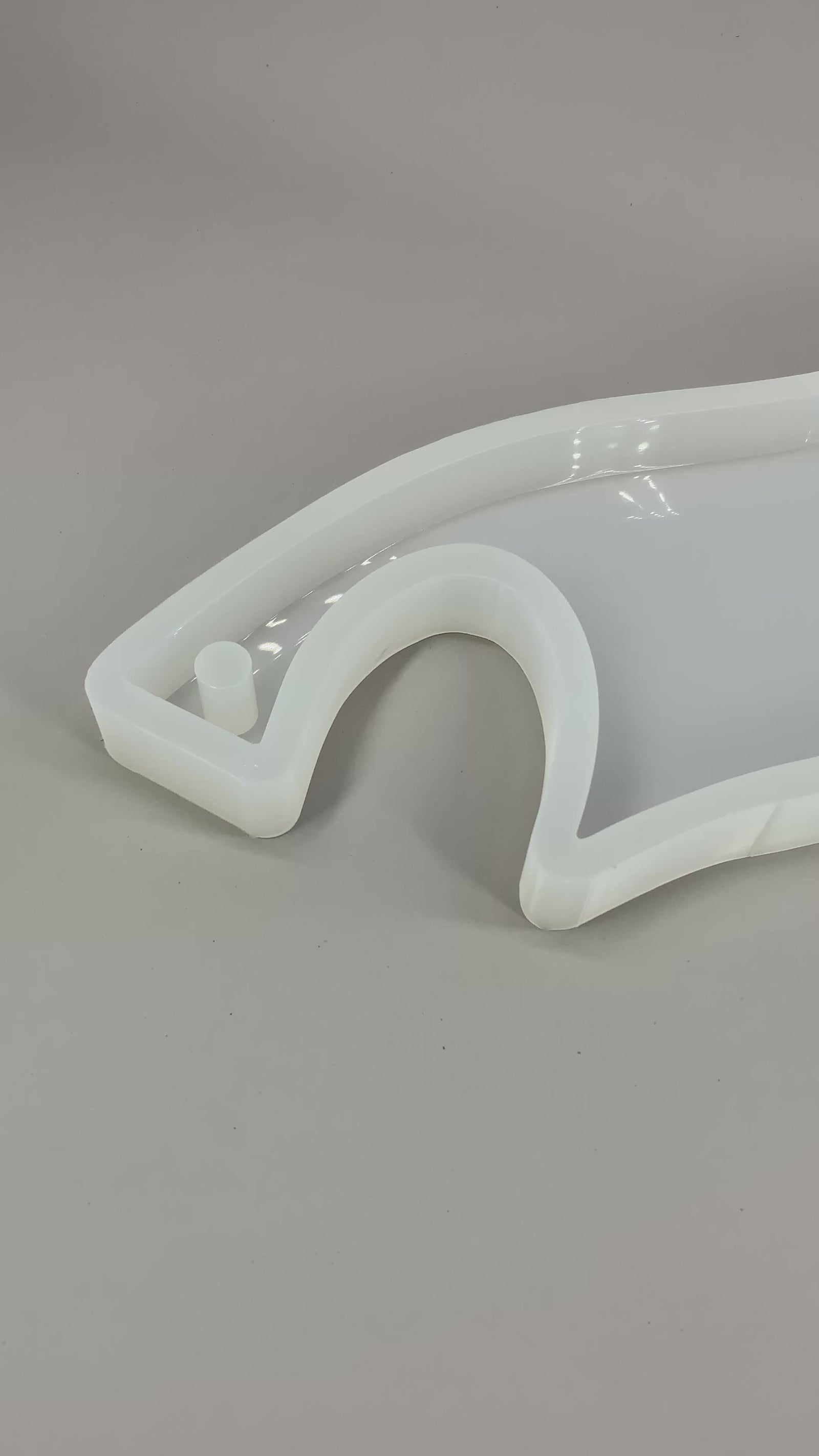 18"x 7.4" x 1.25" Cleaver Cheese Board Silicone Mold, Charcuterie Board Mold