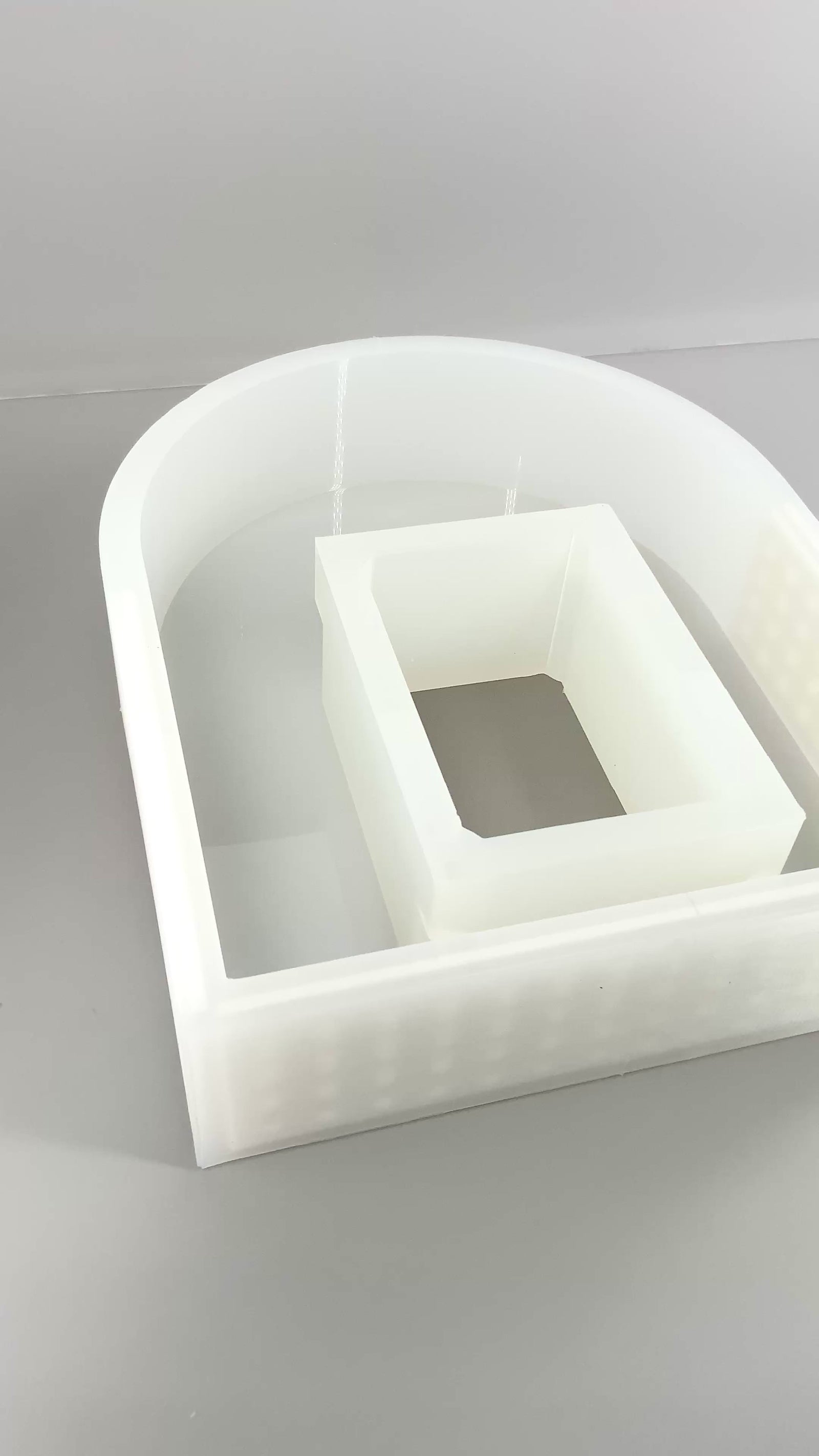 5" x 7" Arch Picture Frame Silicone Mold | 3" Deep |