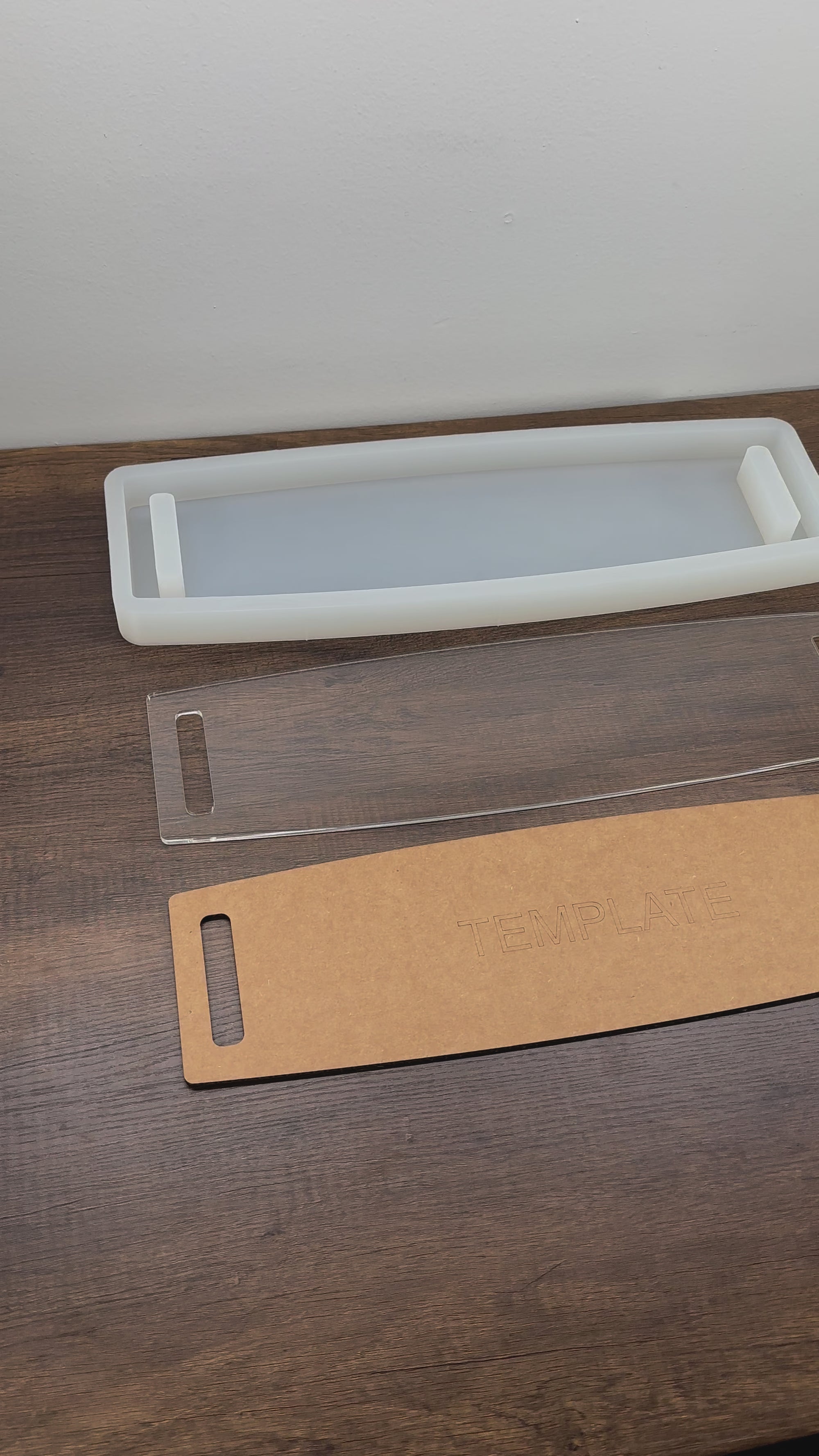 22" X 6" X 1.25" Large Bowed Rectangle with Double Handles Silicone Mold