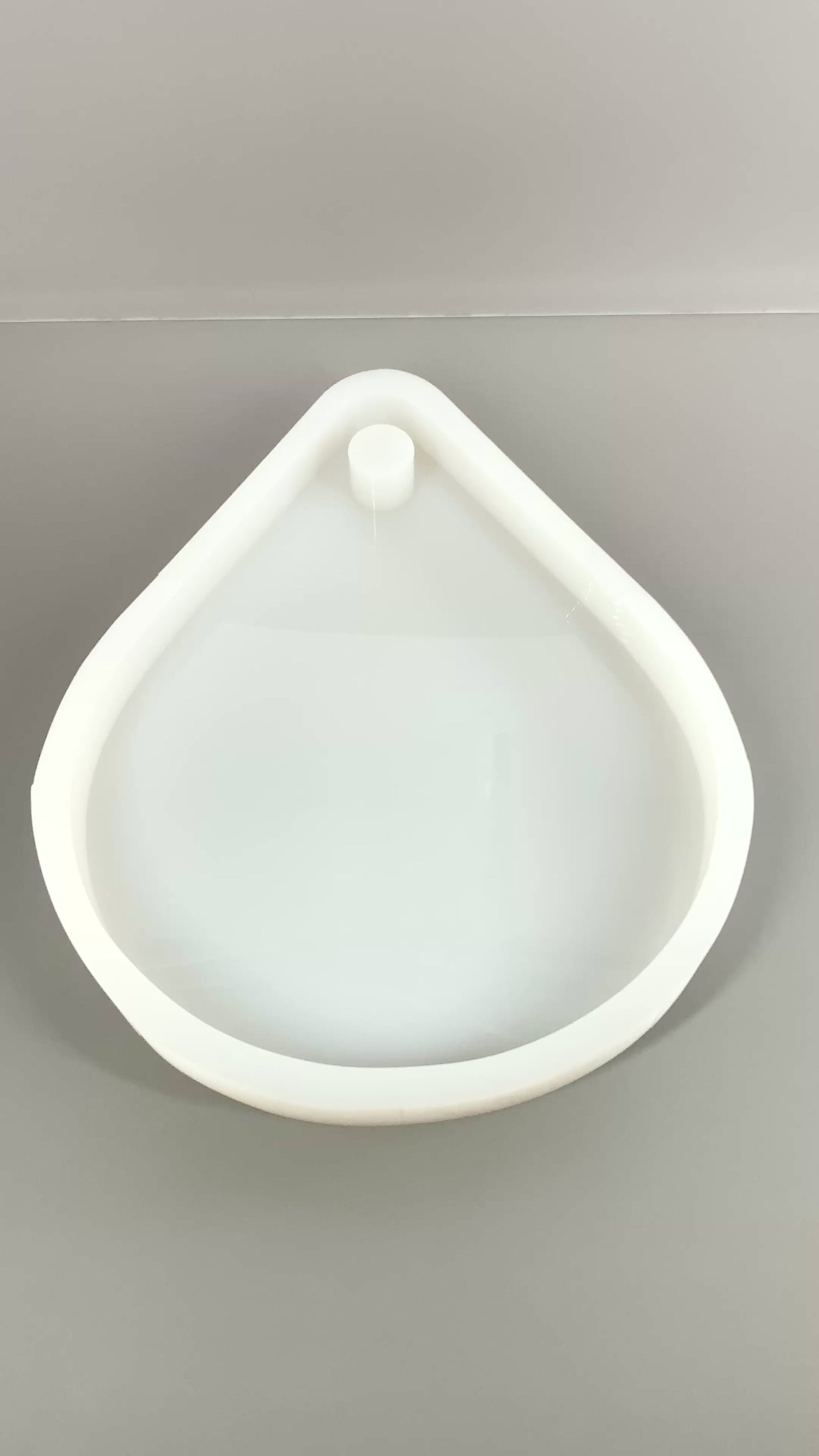 14.6" x 12"x 1.25" Teardrop Charcuterie Board Silicone Mold - Serving Board Mold