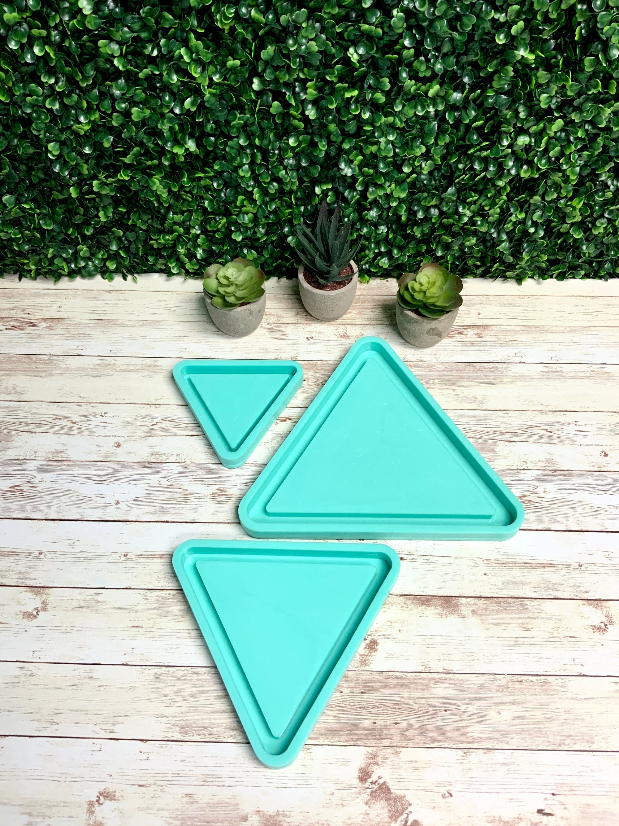 Triangle Tray Silicone Mold | Sizes - 4", 6", 8" |