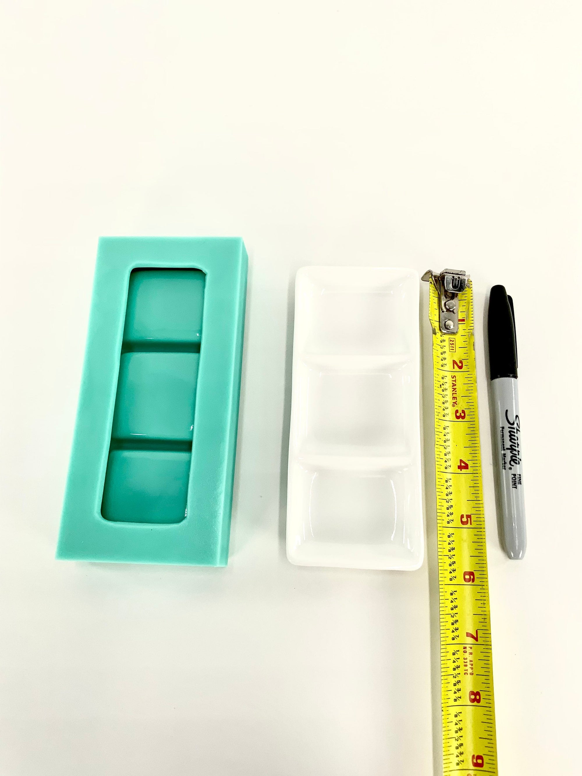 Organizer Dish with 2 Dividers Shiny Silicone Mold for Resin Crafting Key Tray Coin Dish Jewelry Holder Ring Dish Silicon Mould