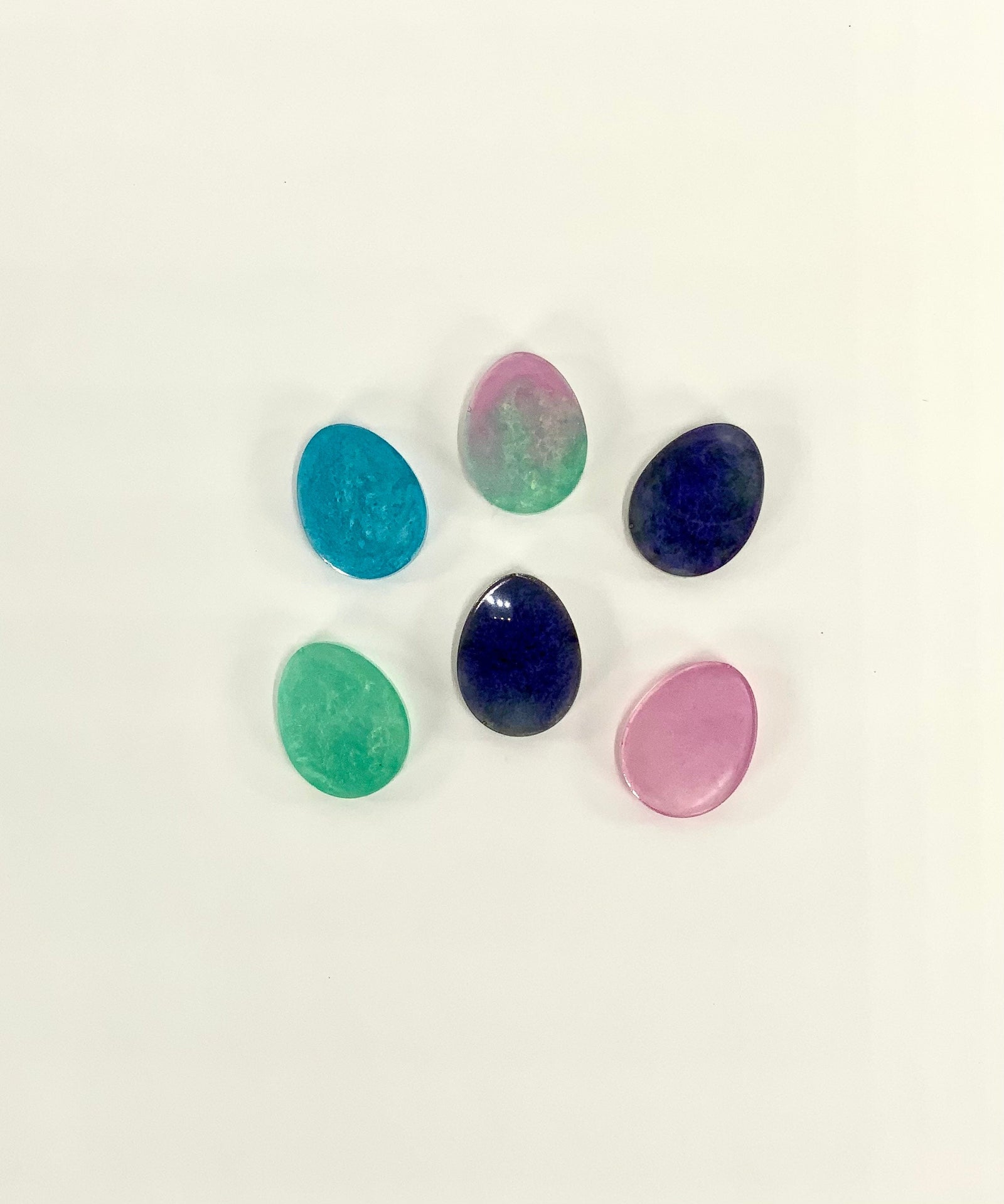 Egg Silicone Mold | 1.75”x1.5”x.25” | Keychain Mold, Magnet Mold, Easter Mold