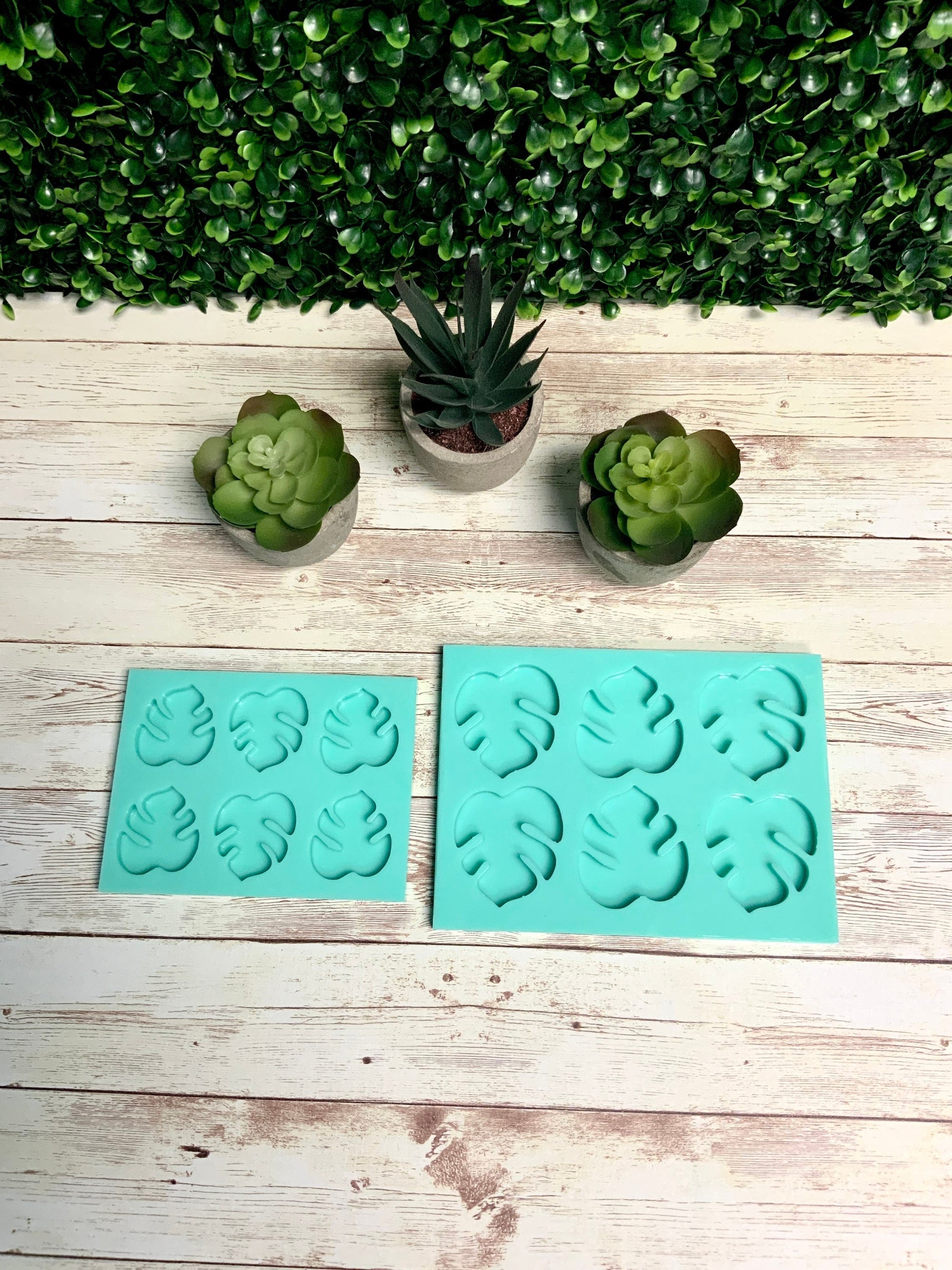 Monstera Leaf Resin Mold | 2 Sizes | Keychain Mold